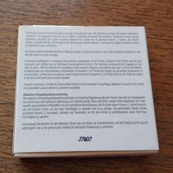 NUDE BY NATURE Flawless Pressed Powder Foundation W7 Spiced Sand BNIP - Picture 4 of 5